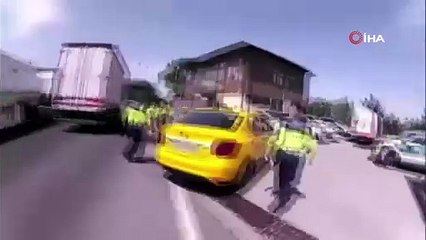 Ticari taksiyle göçmen kaçakçılığı girişimi jandarmaya takıldı