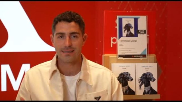 Tommaso Zorzi presenta il suo nuovo romanzo Divina!