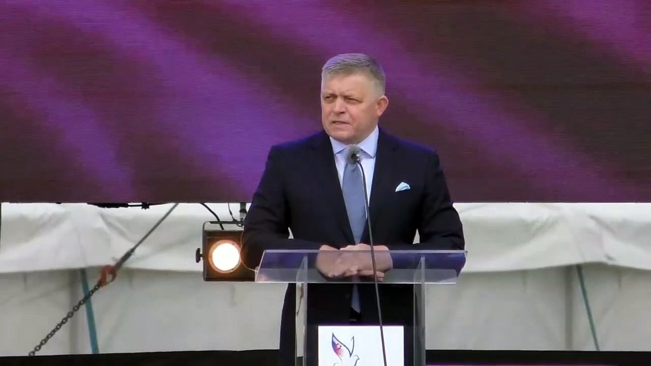 ZÁZNAM: Premiér: Sme národ, ktorý je jasne protifašisticky orientovaný