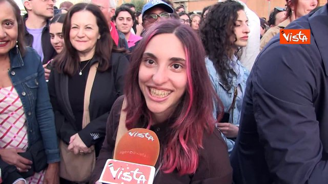 Eletto il nuovo Papa Leone XIV, le voci di fedeli e curiosi: Speriamo segua la linea di Francesco