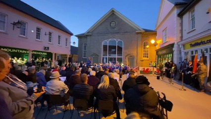 'We'll meet again' and more performed in Brecon for VE Day 80