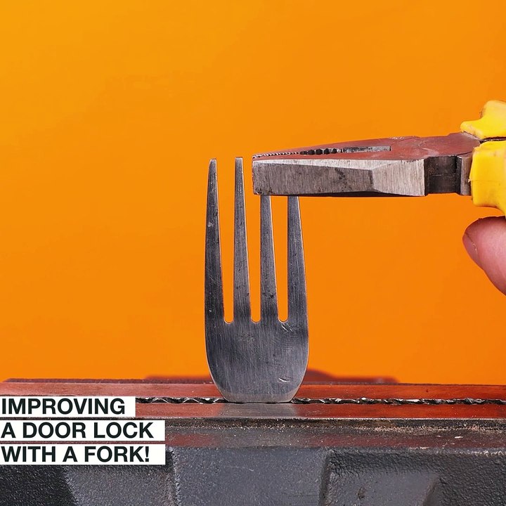 Genius idea for an improvised door lock using a fork! 🙌