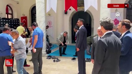 İzmir depreminde hasar gören asırlık cami restorasyonun ardından ibadete açıldı