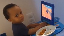 Tot's funny reaction after he swaps Ms. Rachel for car crash videos on his tablet