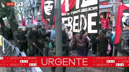 TENSIÓN EN EL MINISTERIO DE TRABAJO: MOVILIZACIÓN Y OPERATIVO POLICIAL 🚨