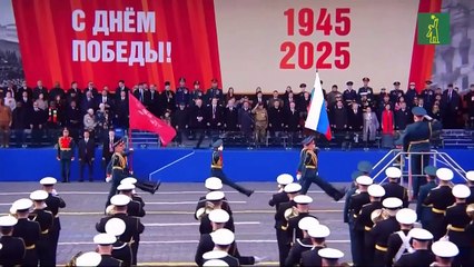 Putin celebra a soldados rusos desplegados en Ucrania en desfile por el Día de la Victoria
