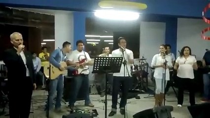 Sui social spopola il video di Papa Leone XIV che canta Feliz Navidad