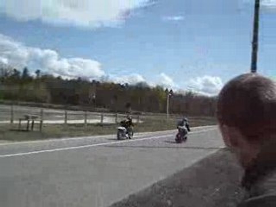 Stunt-naked vs Drag boost