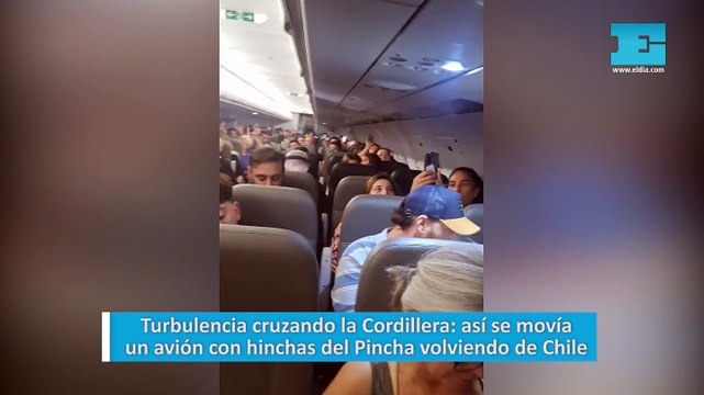 Turbulencia cruzando la Cordillera: así se movía un avión con hinchas del Pincha volviendo de Chile