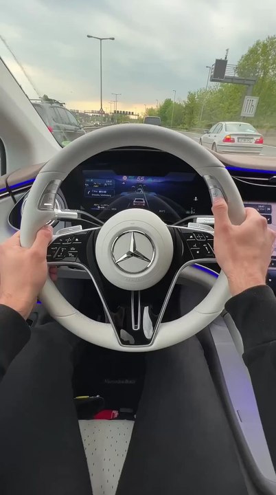 self driving cars and CNNS play an important role