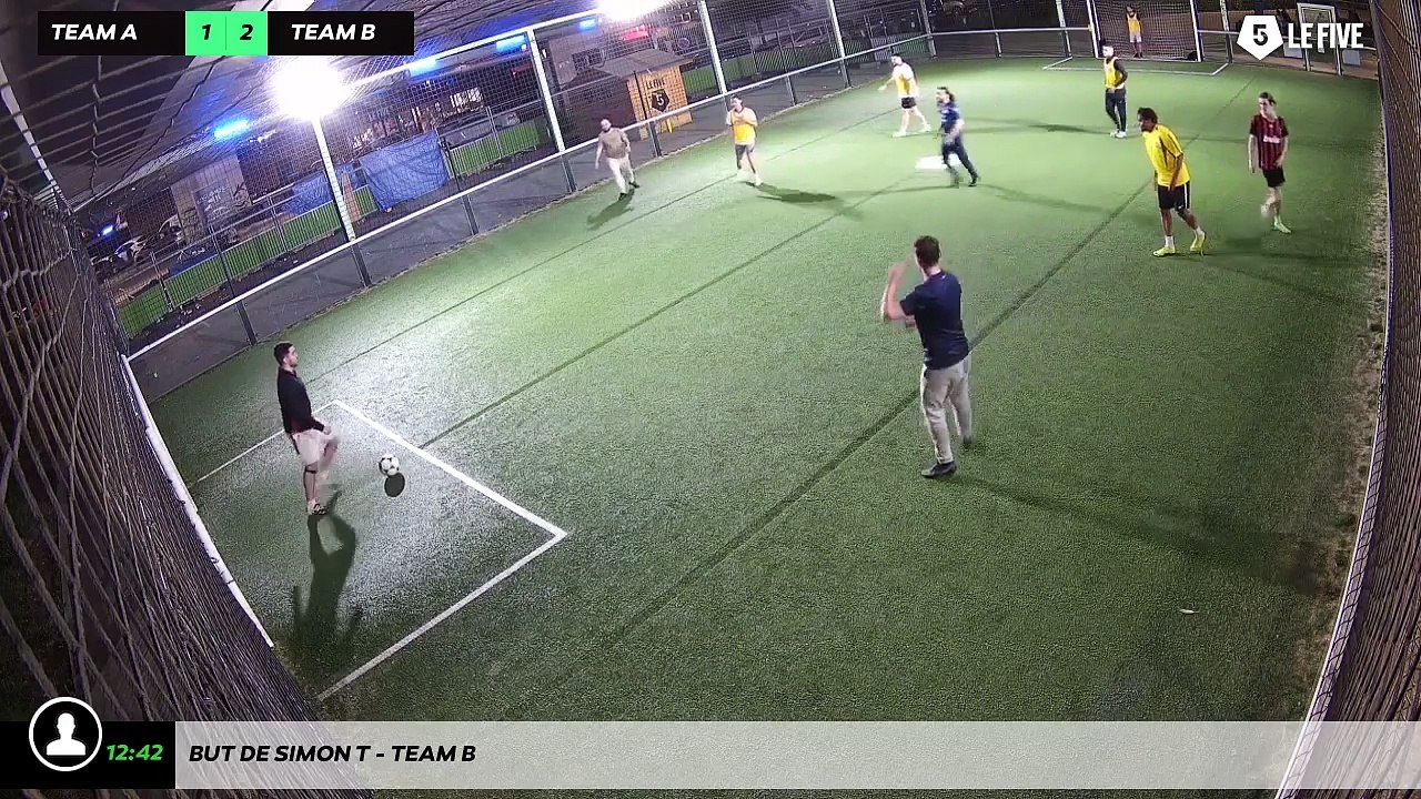 But de Simon T - Team B