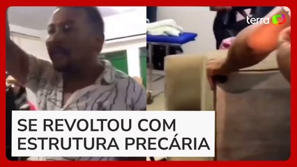 Homem leva sofá para hospital no Pará ao ver pai sem acomodações