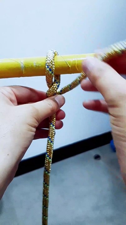How to tie the perfect knot?