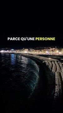 Avec l'âge on ne perd pas ses amis on découvre juste qui sont les vrais #BR3 #amitié #ami #amie #Réussite