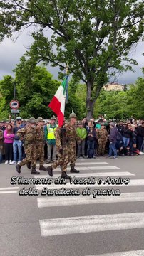 Biella - Con lo sfilamento dei vessilli e l’arrivo della Bandiera di Guerra (09.05.25)