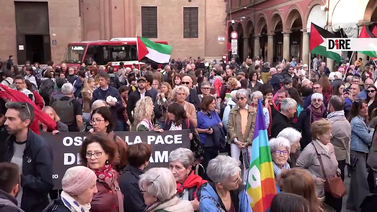 Video Bologna - MO. A BOLOGNA IN CENTINAIA PER FLASH-MOB 'ULTIMO GIORNO DI GAZA' (09.05.25)