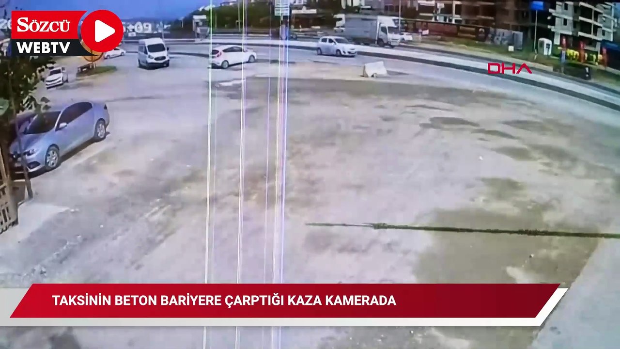 Taksinin beton bariyere çarptığı kaza kamerada; 2 yaralı