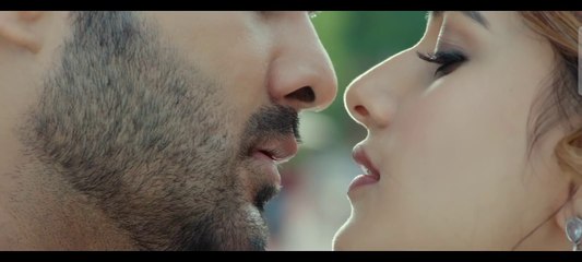 Vaishnavi Chaitanya Saree Glamour | Love Song Performance | Curvy Vaishnavi Chaitanya in Stunning Saree | Telugu Love Songs