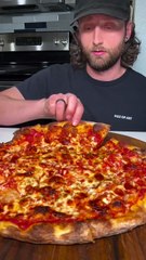 Follow for more ASMR videos🌮🍟 Credits: @pizzofart #mukbang #asmr #fastfood #asmreating