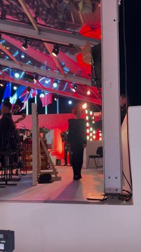 Vidéos - Natasha Saint-Pier - France 2 invite les Français à une soirée d'exception : Le concert de la paix, en direct des Champs-Élysées, au pied de l'Arc de Triomphe, Paris, France, le 9 mai 2025 Photographe : Elie Chocron / Bestimage