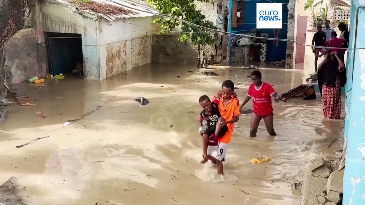 الصومال: أمطار طوفانية في مقديشو تودي بحياة 10...