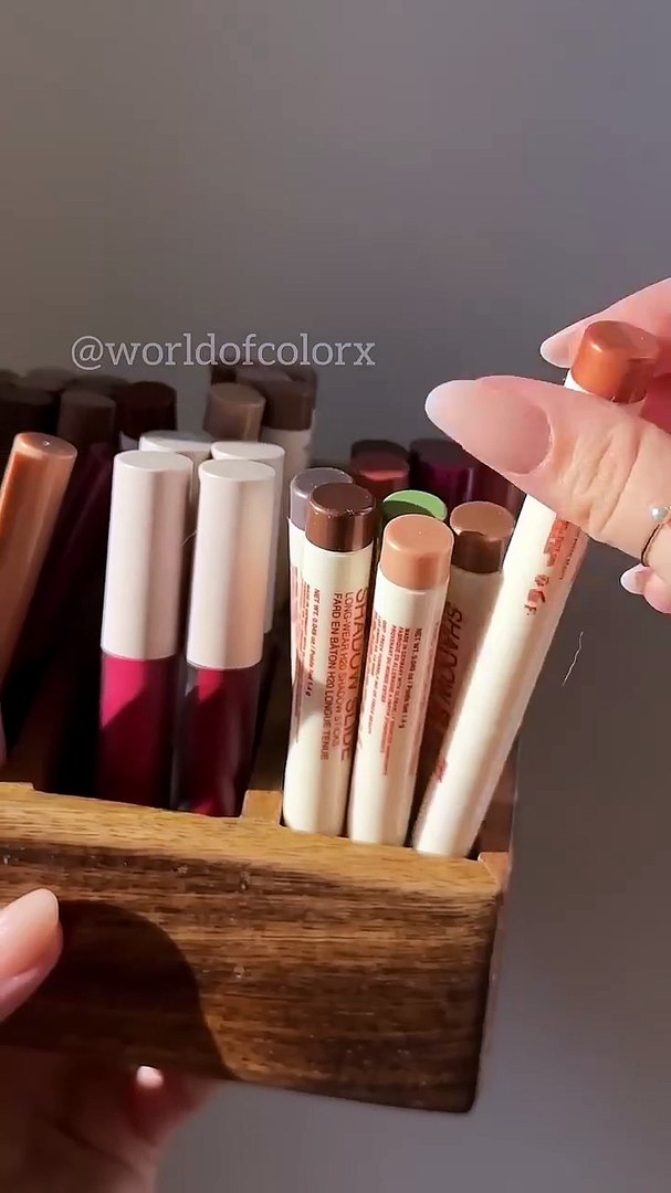 Asmr makeup