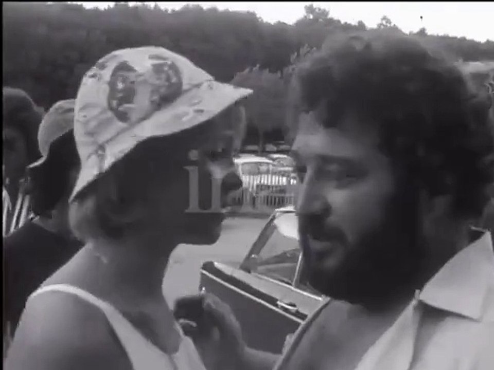 Johnny Hallyday en Concert à Lusignan – Reportage TV (24 Juillet 1973 – Journal Poitou-Charentes)