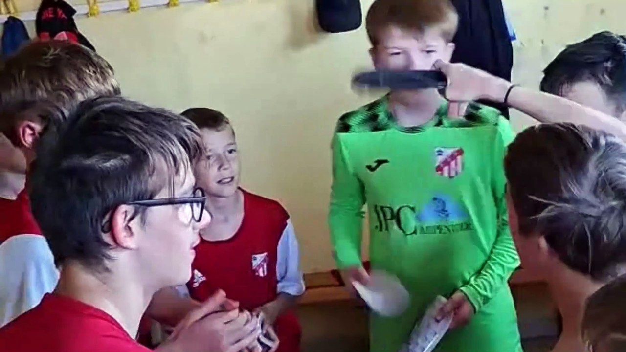 Célébration Victoire ! AS du Grand Caux / ES Tourville (Critérium U15 le 10/05/2025)