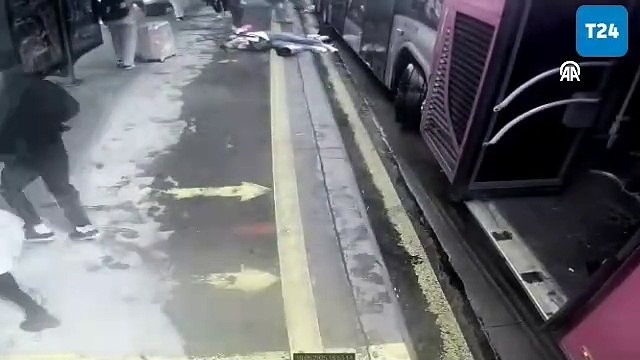 Beylikdüzü'ndeki metrobüs kazası güvenlik kamerasında