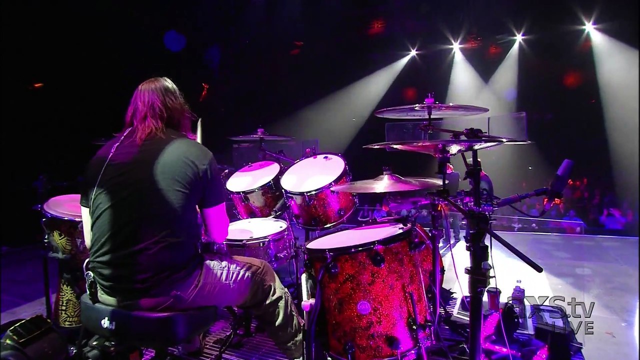 Away From the Sun - 3 Doors Down (live)