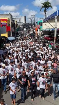 População de Palmeira dos Índios faz caminhada e pede por Justiça após morte de Gabriel Lincoln