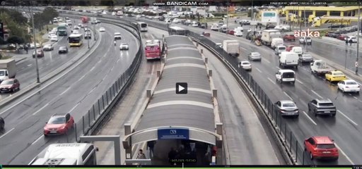 Beylikdüzü'nde metrobüs kazası: 1 kişi hayatını kaybetti