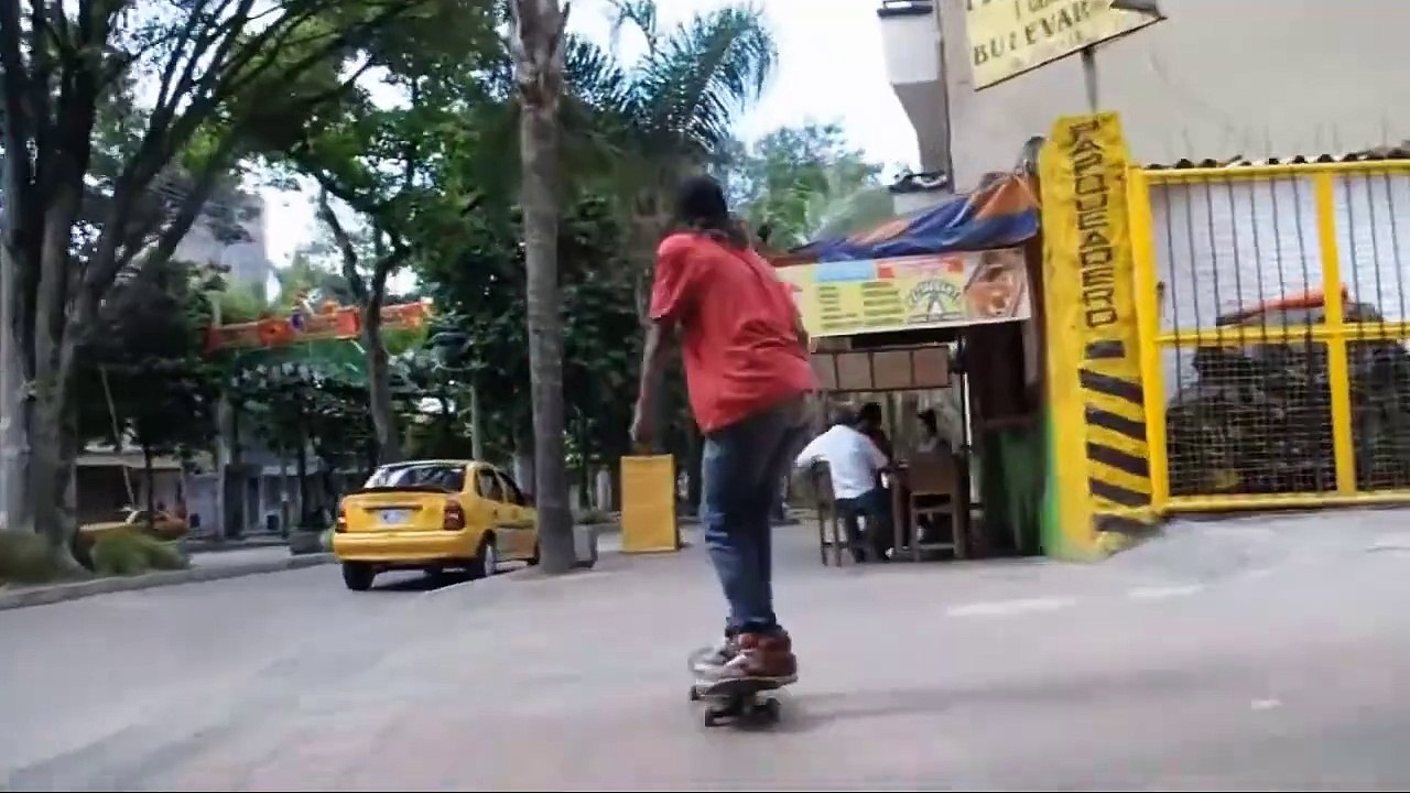 DOCE Skateboard