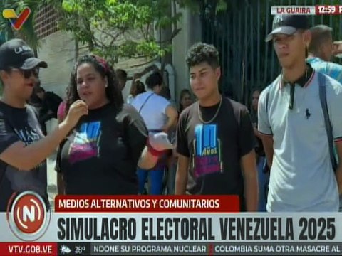 La Guaira | Jóvenes acuden a los centros electorales a participar de este simulacro electoral