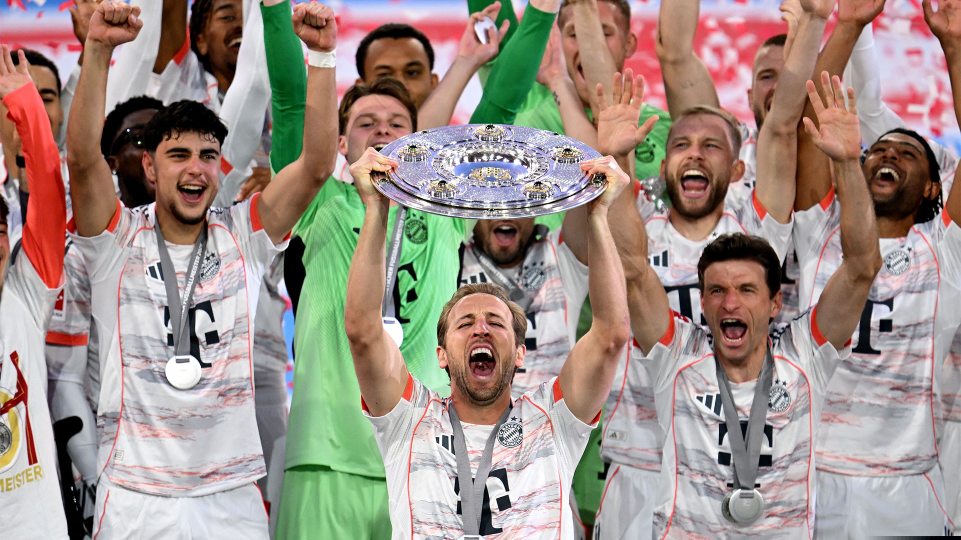 Bayern Munich v Borussia Moenchengladbach