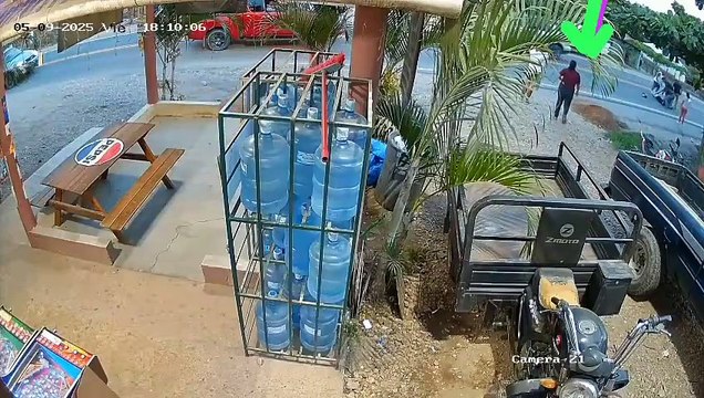 Cámara de seguridad capta atropello en Puerto Cortés