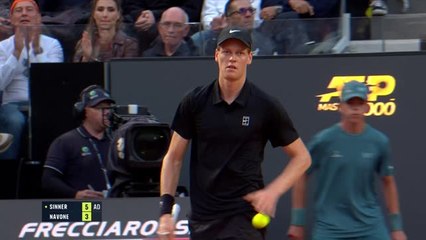 Rome : Jannik Sinner Récupère Sa Forme avec une Victoire Imposante 🎾