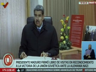 Presidente Maduro firmó el libro de visitas en reconocimiento a la victoria del Ejército Rojo