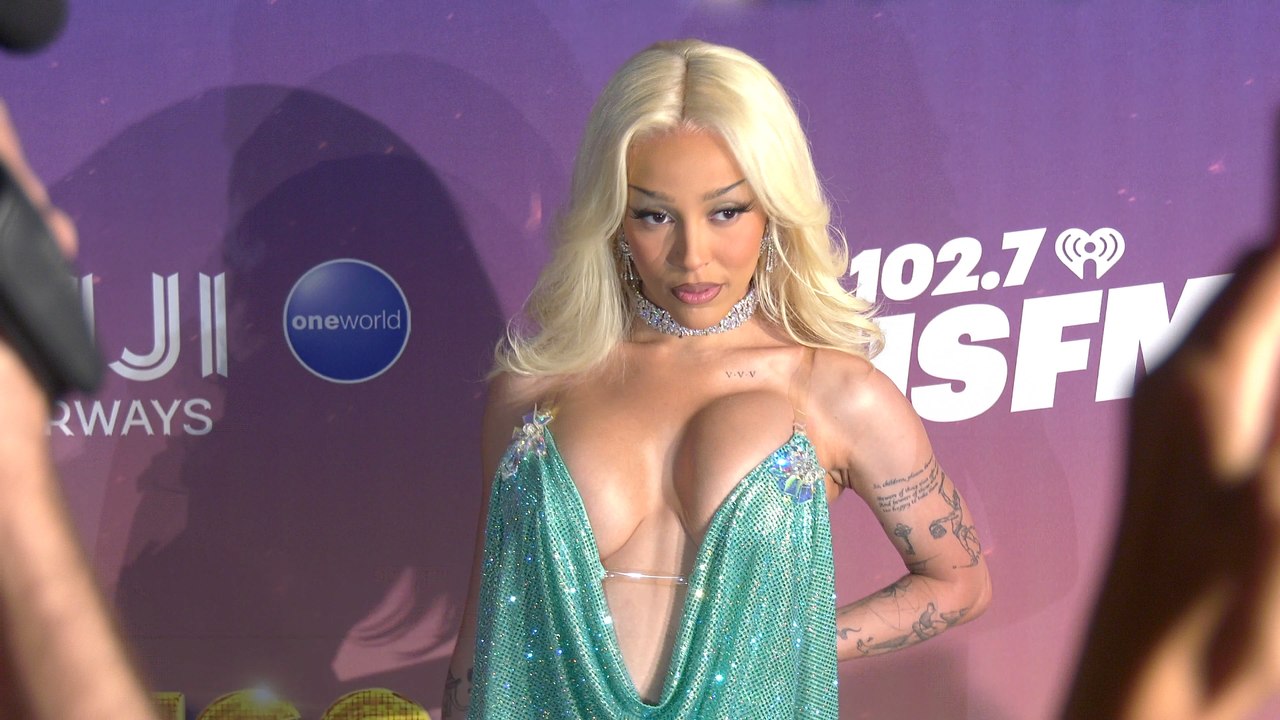Doja Cat attends iHeartRadio's 102.7 KIIS FM Wango Tango 2025 green carpet