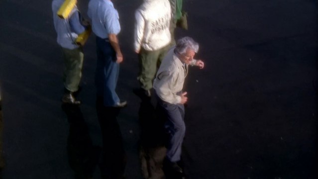 Hot Shots 1 - 16 - if i still had bile, it would have to come up now