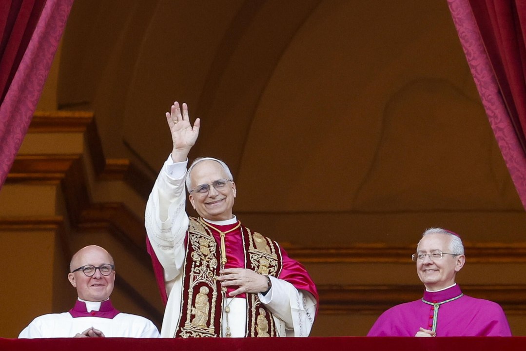 Firma de Carlos Cuesta: León XIV rechaza al marxismo, el colectivismo y la ideología de género