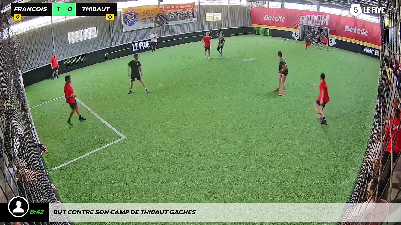 But contre son camp de Thibaut Gaches