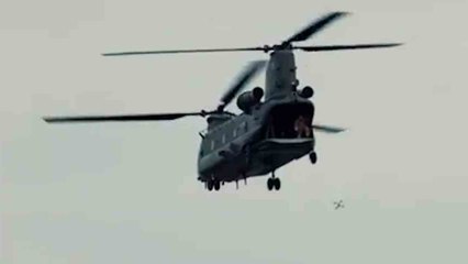 影片：英國測試從Chinook直升機發射FPV無人機