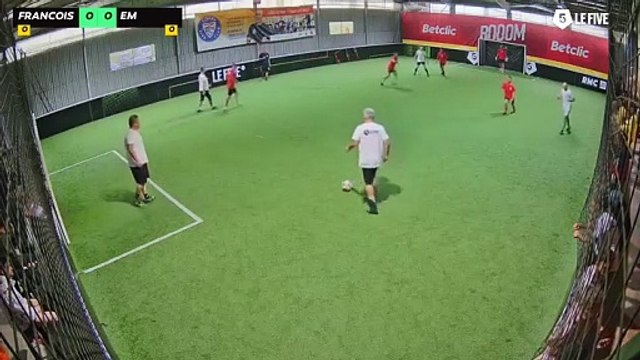 FRANCOIS GOMOND - EM 11/05 à 10:25 - Football Terrain 1 (LeFive Pau)