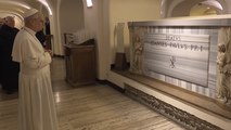 Il Papa nelle Grotte Vaticane: la visita, la messa sulla tomba di Pietro
