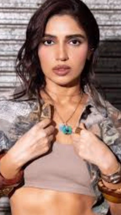 bhoomi pednekar movies #My youtube channel link below 👇🏻 https://youtube.com/shorts/DrzKKNk_mqQ?si=M4RoPFvWVBavP7nZ