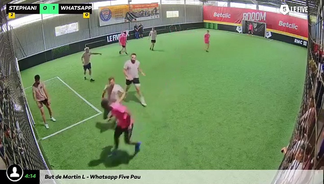 STEPHANIE PETEILH - WHATSAPP FIVE PAU 11/05 à 11:41 - Football Terrain 1 (LeFive Pau)