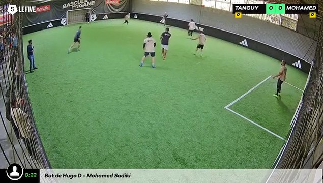 TANGUY - MOHAMED SADIKI 11/05 à 12:23 - Football Terrain 3 (LeFive Pau)