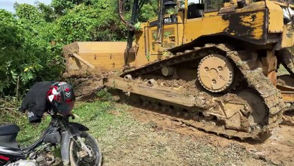 Complete Process of Road Service Using Bulldozer D6R XL