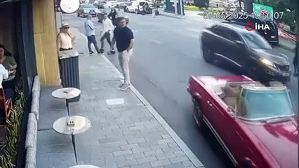 Vale teslim aldığı lüks araçla kaza yaptı